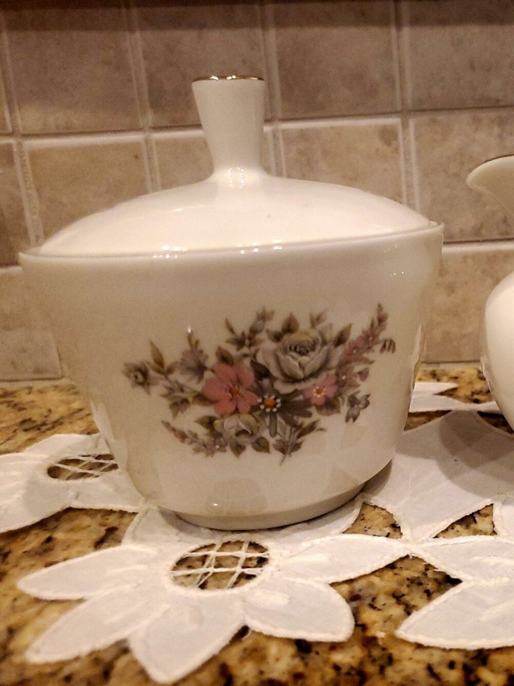 Beautiful Rare Vintage Creamer & Sugar Bowl w/Lid Floral ROYAL~ Made in ITALY